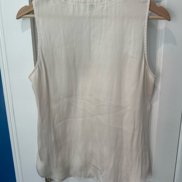 Banana Republic Ivory Minimalist Sleeveless Blouse XS - Picture 6 of 7